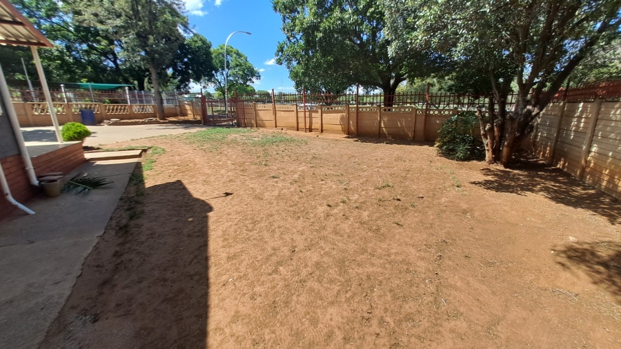 3 Bedroom Property for Sale in Uitsig Free State